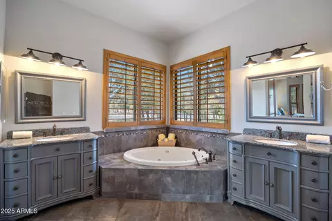 Bath - 5092 Tosca Pl, Show Low, AZ 85901 photo 1 of 5