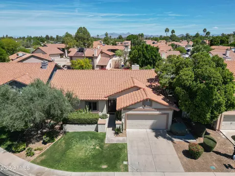 1226 E Greenway Cir, Mesa, AZ 85203 photo 3