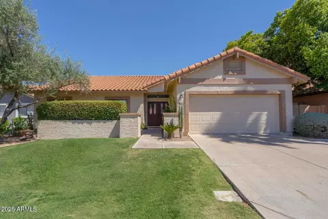 1226 E Greenway Cir, Mesa, AZ 85203