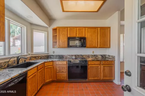 1226 E Greenway Cir, Mesa, AZ 85203 photo 11