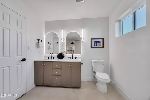 Bath - 6038 E Hobart St, Mesa, AZ 85205 photo 3 of 5