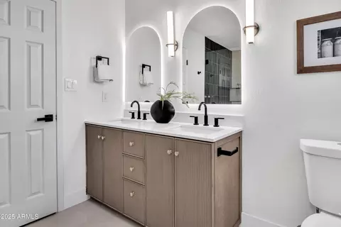 Bath - 6038 E Hobart St, Mesa, AZ 85205 photo 4 of 5