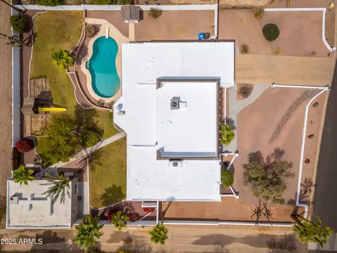 View/Area - 3951 E Sequoia Trl, Phoenix, AZ 85044 photo 6 of 9