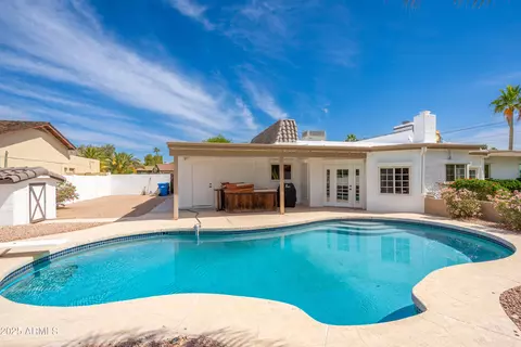 Exterior - 3951 E Sequoia Trl, Phoenix, AZ 85044 photo 2 of 15