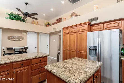 Kitchen - 3951 E Sequoia Trl, Phoenix, AZ 85044 photo 6 of 6