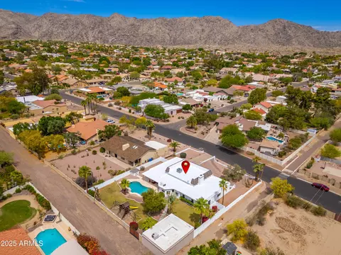 View/Area - 3951 E Sequoia Trl, Phoenix, AZ 85044 photo 4 of 9