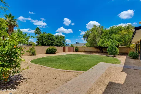 1820 W Seldon Way, Phoenix, AZ 85021 photo 25