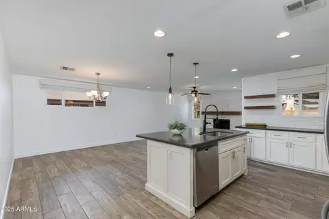 1820 W Seldon Way, Phoenix, AZ 85021 photo 6