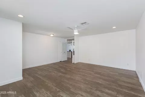 1820 W Seldon Way, Phoenix, AZ 85021 photo 4