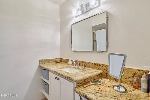 6626 N Majorca Way E, Phoenix, AZ 85016 photo 15