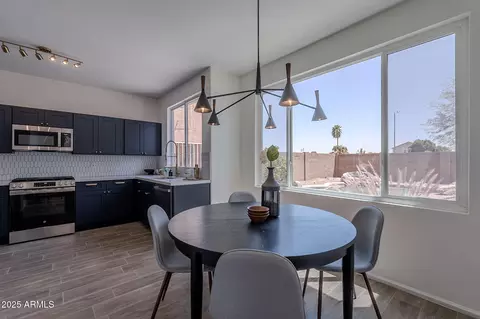 3233 E Sequoia Dr, Phoenix, AZ 85050 photo 8