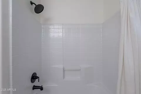 3233 E Sequoia Dr, Phoenix, AZ 85050 photo 32