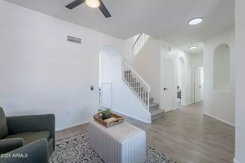 3233 E Sequoia Dr, Phoenix, AZ 85050 photo 12