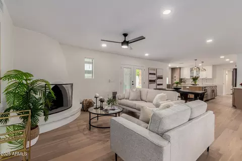 12 E Seminole Dr, Phoenix, AZ 85022 photo 5