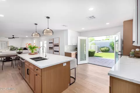 12 E Seminole Dr, Phoenix, AZ 85022 photo 3