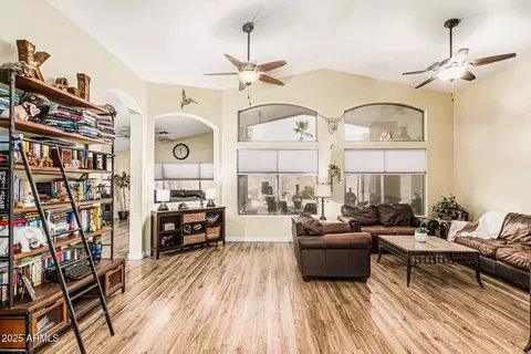 29915 N Maravilla Dr, San Tan Valley, AZ 85143