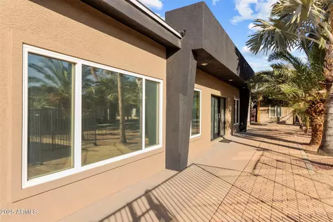 3233 N 37th St #5, Phoenix, AZ 85018