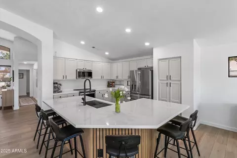 108 E Horseshoe Ave, Gilbert, AZ 85296 photo 2