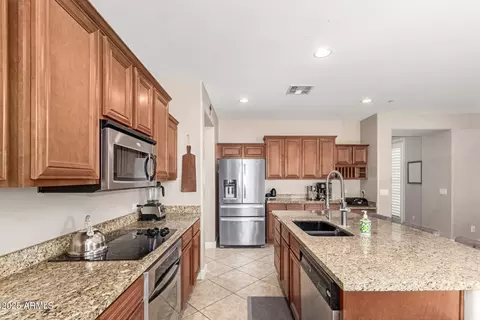 Kitchen - 3308 E Jasper Dr, Gilbert, AZ 85296 photo 3 of 3