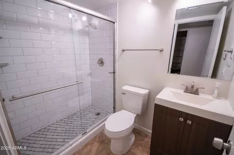Bath - 5217 N 18th Dr, Phoenix, AZ 85015 photo 3 of 3