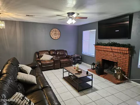 Living - 4507 E Saint Catherine Ave, Phoenix, AZ 85042 photo 2 of 3