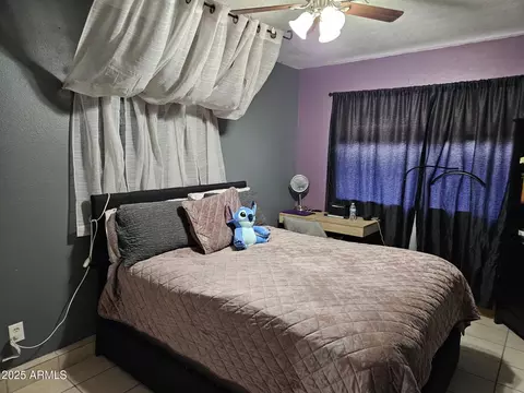 Bedroom - 4507 E Saint Catherine Ave, Phoenix, AZ 85042 photo 3 of 4