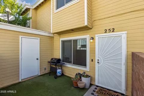 510 N Alma School Rd #252, Mesa, AZ 85201