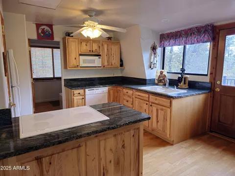 Kitchen - 134 E Belluzzi Blvd, Payson, AZ 85541 photo 1 of 1