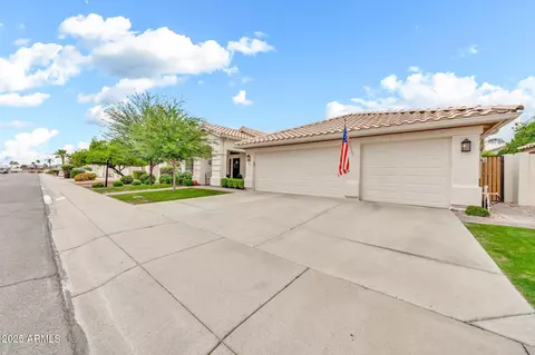 3440 E Topeka Dr, Phoenix, AZ 85050 photo 2