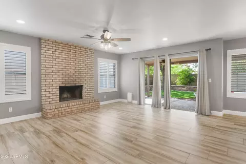 Living - 4226 E Stanford Ave, Gilbert, AZ 85234 photo 5 of 9