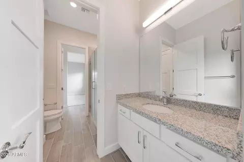 Bath - 2735 E Kingbird Dr, Gilbert, AZ 85297 photo 4 of 7