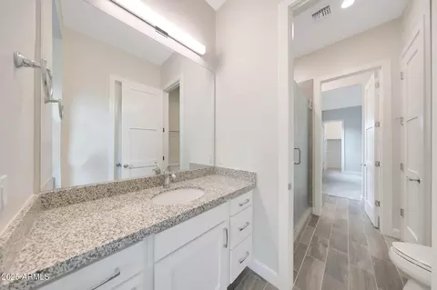 Bath - 2735 E Kingbird Dr, Gilbert, AZ 85297 photo 2 of 7