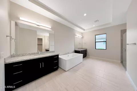 Bath - 2735 E Kingbird Dr, Gilbert, AZ 85297 photo 5 of 7