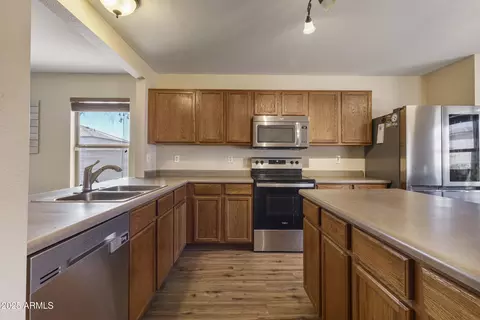 Kitchen - 10923 E Flower Ave, Mesa, AZ 85208 photo 2 of 4