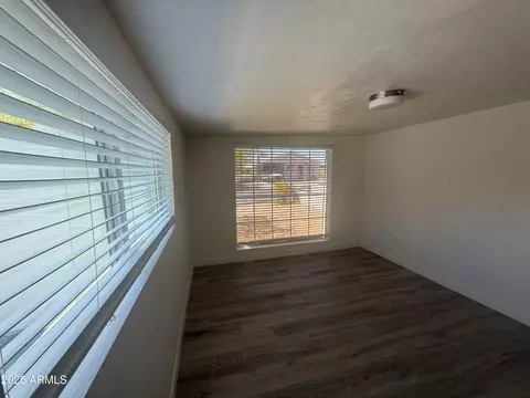 Living - 1524 E Cortez St, Phoenix, AZ 85020 photo 3 of 3