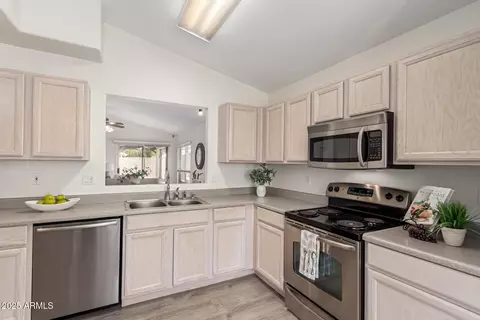 280 W Sheffield Ave, Gilbert, AZ 85233 photo 13