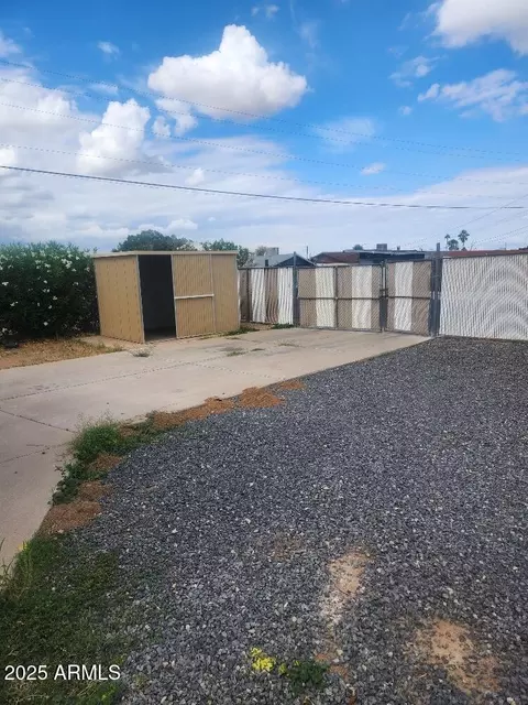 138 E Monte Way, Phoenix, AZ 85042 photo 22