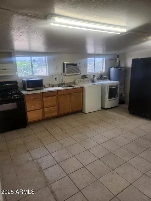138 E Monte Way, Phoenix, AZ 85042 photo 20