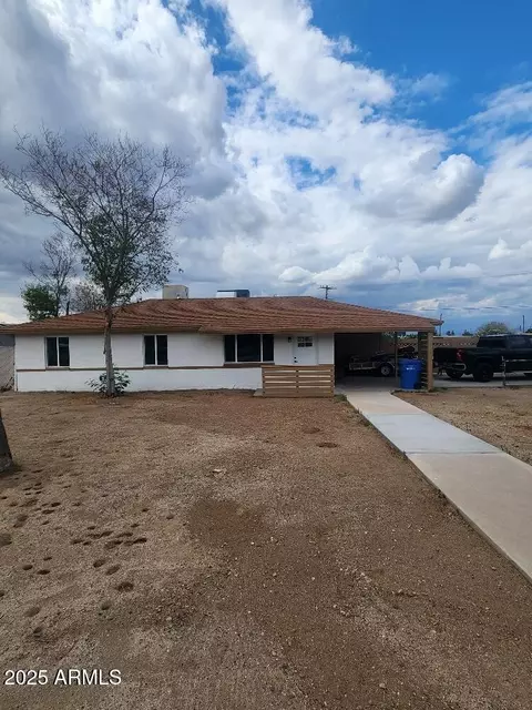 138 E Monte Way, Phoenix, AZ 85042