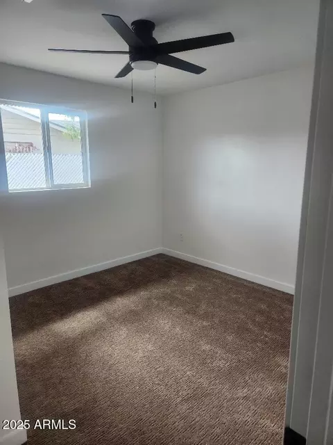 138 E Monte Way, Phoenix, AZ 85042 photo 17
