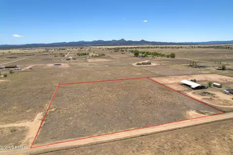 3837 W Spirit Horse Ln #27, Paulden, AZ 86334
