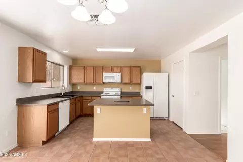 304 E Beth Dr, Phoenix, AZ 85042 photo 14