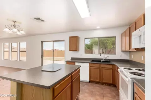304 E Beth Dr, Phoenix, AZ 85042 photo 16