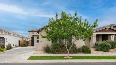 Exterior - 2822 E Hidalgo Ave, Phoenix, AZ 85040 photo 2 of 5