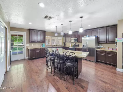 154 E Redfield Rd, Chandler, AZ 85225