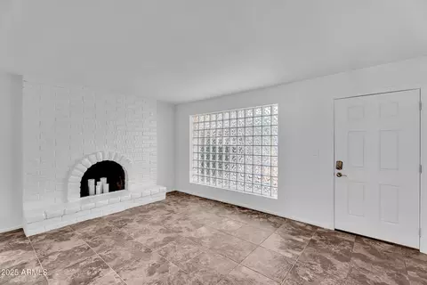 607 E Holmes Ave, Mesa, AZ 85204 photo 4