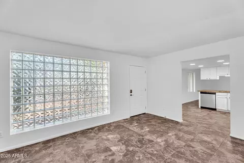 607 E Holmes Ave, Mesa, AZ 85204 photo 5