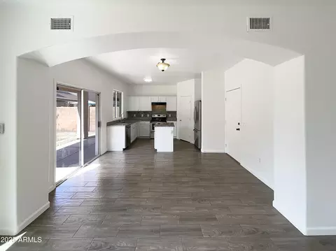 4005 W Carter Rd, Phoenix, AZ 85041 photo 3