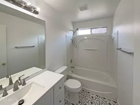 4005 W Carter Rd, Phoenix, AZ 85041 photo 12