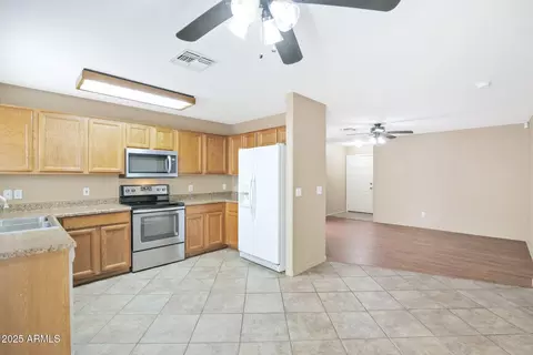 2112 E Donald Dr, Phoenix, AZ 85024 photo 8
